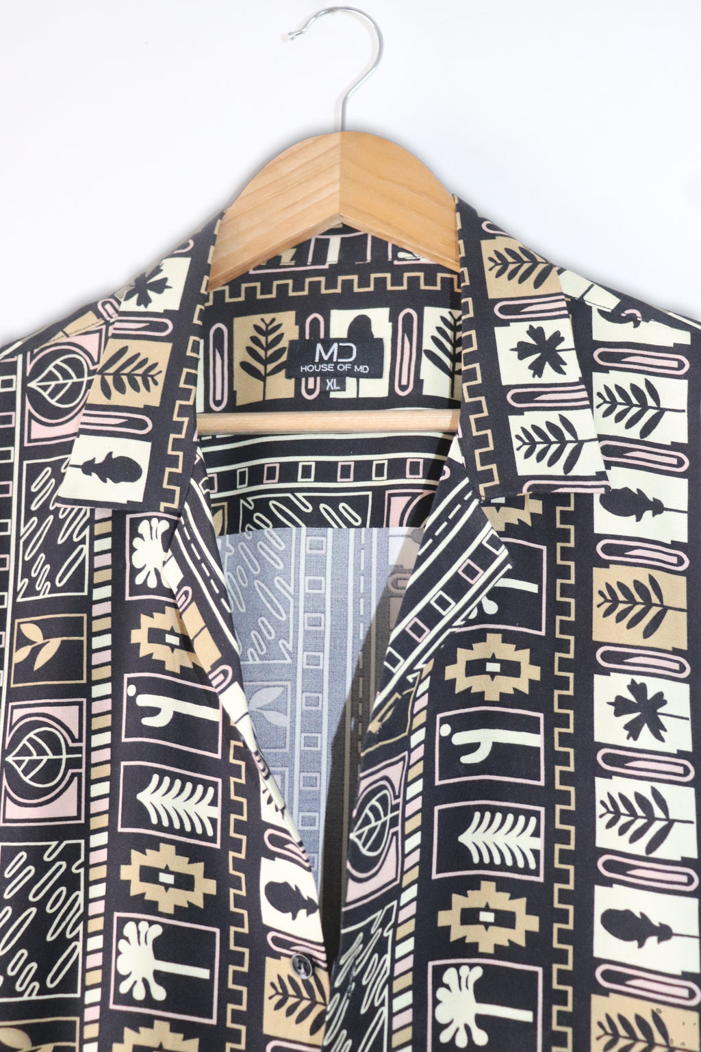 ALL- OVER BLOCK PRINT LAPEL SHIRT