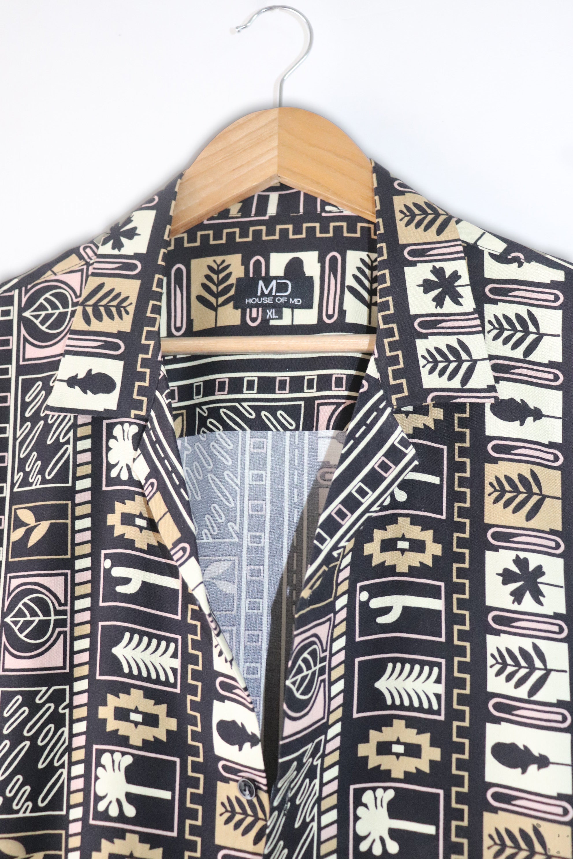 ALL- OVER BLOCK PRINT LAPEL SHIRT