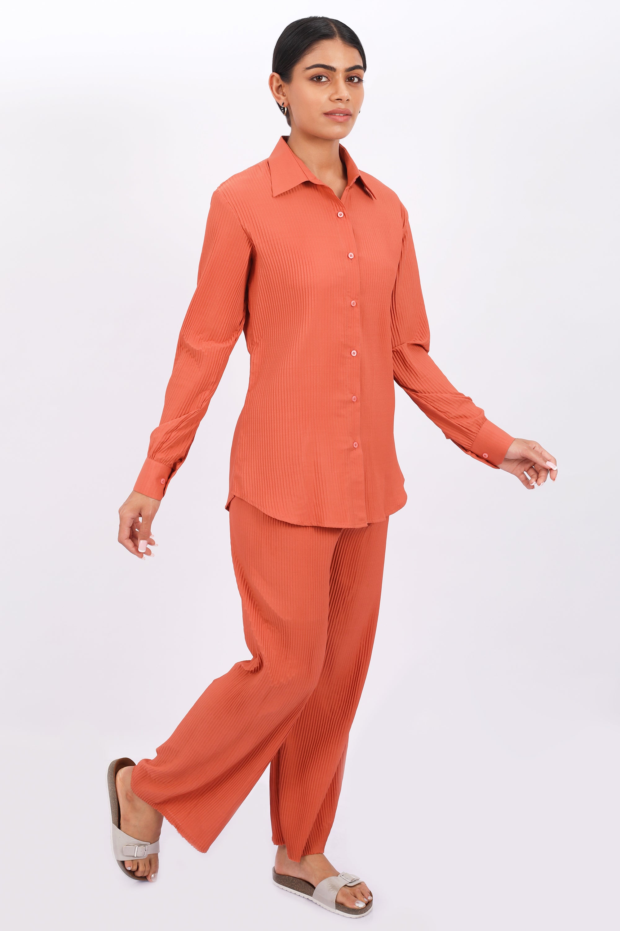 CO-ORD SET OF PLEATED FABRIC IN BRICK RED